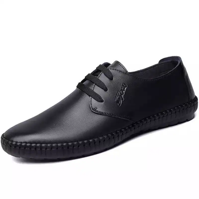 Zapatos perezosos pequeños de cuero, zapatos de cuero de suela blanda a la moda, zapatos cálidos de invierno informales de negocios para hombres con banda elástica de PU