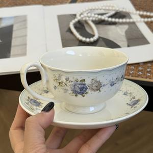 Ensemble de Plats Classiques en Céramique pour le Thé de l'Après-midi, le Café, les Desserts, le Petit-déjeuner à la Française - Product Image 2