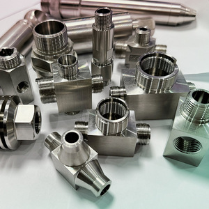 Tùy chỉnh tự động chuyển các bộ phận <span class=keywords><strong>CNC</strong></span> gia công phụ tùng ô tô chế tạo dịch vụ tạo mẫu nhanh chóng khoan <span class=keywords><strong>CNC</strong></span> chế biến máy tiện 3D - Product Image 3