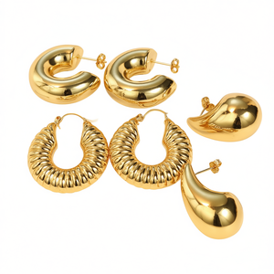 Orecchini a Cerchio Geometrici Dorati in Lega Placcata Oro, Orecchini a Perno Trendy alla Moda, Gioielli Unisex - Product Image 1