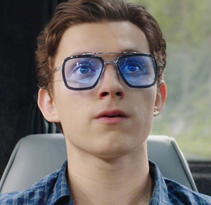 Europa Estados Unidos Tendencia Retro Gafas de sol <span class=keywords><strong>Iron</strong></span> <span class=keywords><strong>Man</strong></span> Spider-<span class=keywords><strong>Man</strong></span> Estilo UV400 <span class=keywords><strong>Lentes</strong></span> ópticos Caja de moda para hombres Mujeres - Product Image 2