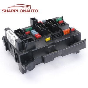 Boîte à fusibles pour pièces automobiles 9657608780 pour Citroën C3 C5 C8 <span class=keywords><strong>Peugeot</strong></span> <span class=keywords><strong>206</strong></span> 307 406 807 Ensemble de boîte à fusibles - Product Image 2