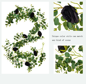 Vendita calda 5 pezzi ghirlanda di eucalipto artificiale con ramoscelli di viti verdi foglie rosa nera di seta per la decorazione del giardino della festa nuziale - Product Image 5