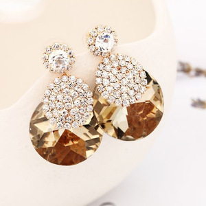 Boucles d'oreilles pendantes en cristal de mode coréenne avec strass, nouveaux designs transfrontaliers, vente en gros auprès des fabricants pour femmes - Product Image 4