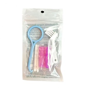 Kit de retrait d'aligneurs orthodontiques avec brosse et pincettes pour l'entretien des dents des adultes, équipement manuel de thérapie buccale - Product Image 1