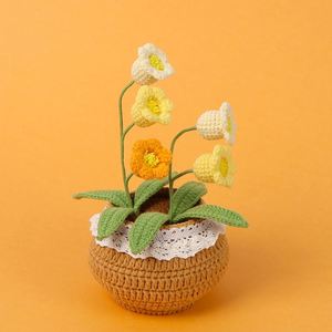 Maceta de flores de lana hecha a mano con ganchillo, flor artificial, decoración de mesa, regalo de graduación, Pascua, para niña - Product Image 6