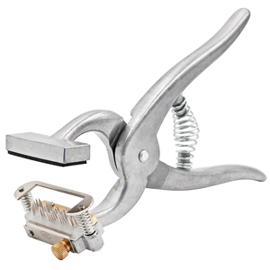 Fournitures vétérinaires pour tatouage et pénétration cutanée des porcs, pinces de tatouage auriculaire pour petits animaux avec chiffres et lettres - Product Image 1