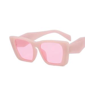 Nouvelles Lunettes <span class=keywords><strong>de</strong></span> <span class=keywords><strong>Soleil</strong></span> Carrées à Monture Large Tendance Rétro pour Femme, Personnalisées, Style Ins, Couleurs Gélifiées, Vente en Gros - Product Image 3