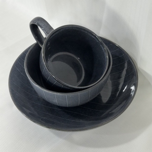 China Custom Made Europe/North America Style Classic Customized Color Dishwasher Safe Eco Friendly <b>Stoneware</b> <b>Dinnerware</b> <b>Sets</b> - Product Image 1
