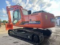 Vente chaude, excavatrice sur chenilles Doosan225LC-7 d'origine populaire, 22 tonnes, engin de terrassement en bon état, en stock