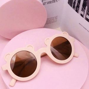 Newest Lovely Hot Selling <b>Cute</b> Boys Girls Children Sunglasses <b>Bear</b> Shaped Frame Sunglasses UV400 Round Kid Sunglasses 2021 - Product Image 3