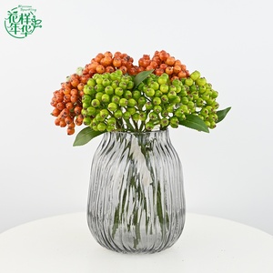 Mazzo di Bacche Artificiali in Plastica di Alta Qualità 32cm, Bacche Autunnali Rustiche per Decorazioni del Caminetto per il Ringraziamento - Product Image 1