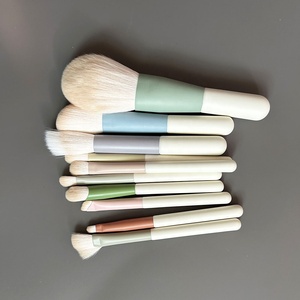 10 adet hotsell ahşap saplı benzersiz mini seyahat tipi makyaj fırçası set çocuklar için boyutu bej pembe kozmetik alet setleri - Product Image 5