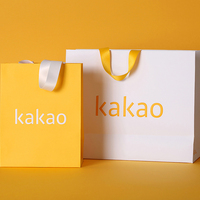 Sacs cadeaux en papier de luxe personnalisés avec logo de marque privée, faible MOQ, pour vêtements