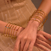 Bracelet Gaovo Unique Designer avec Pierre de Naissance, Incrusté de Zircons Colorés, Plaqué Or, en Acier Inoxydable, Bijou Minimaliste Tendance pour Femme