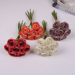 ดอกไม้ประดิษฐ์หรูหราสไตล์ไลท์ลักชัวรี่ ตัวอักษร Aisha ดอกกุหลาบ สำหรับตกแต่งบ้าน ห้องนั่งเล่น โต๊ะอาหาร โต๊ะกาแฟ โต๊ะทำงาน งานแต่งงาน - Product Image 1