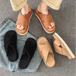 Nouvelles chaussures de marche polyvalentes pour hommes et femmes, respirantes, antidérapantes, design tendance, semelle épaisse en liège, pantoufles d'extérieur - Product Image 2