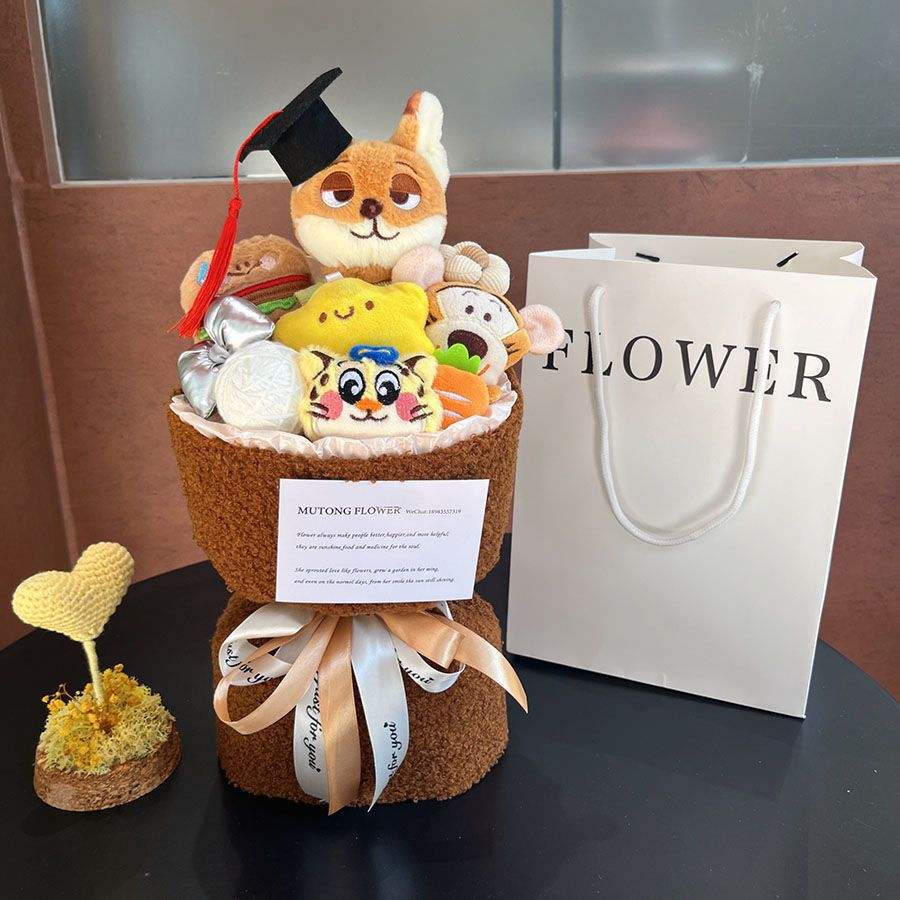 การจัดดอกไม้สำเร็จรูปสำหรับจบการศึกษา + การ์ดอวยพร