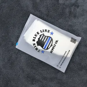 Personnalisé de haute qualité recyclable PVC Ziplock Tshirt givré sac à fermeture éclair pour les vêtements