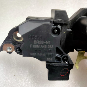 Regulador de voltaje del alternador de 24V para camiones DAF MERCEDES BENZ 20798185 0124555009 IB298 F00MA45253 - Product Image 4