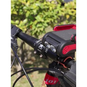 Soporte de teléfono para bicicleta personalizado, impermeable, con bocina de 130 dB y faro para manillar de bicicleta - Product Image 1