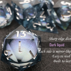 Dadi con nucleo liquido in resina color sabbia liquida con logo personalizzato per giochi di ruolo e DND-Liquid <span class=keywords><strong>1</strong></span> - Product Image 4