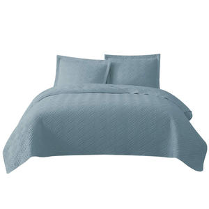 Versize ING uiled ededding et Olid 3-Piece uuilted ededspread - Product Image 6