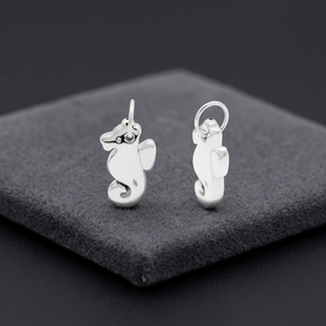 จี้รูปม้าน้ำเงินเงินแท้ 925 สไตล์มินิมอลสำหรับใส่ทุกวัน - Product Image 3