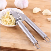 Pratique à transporter sans effort en acier inoxydable outils de cuisine manuel presse-ail broyeur de purée