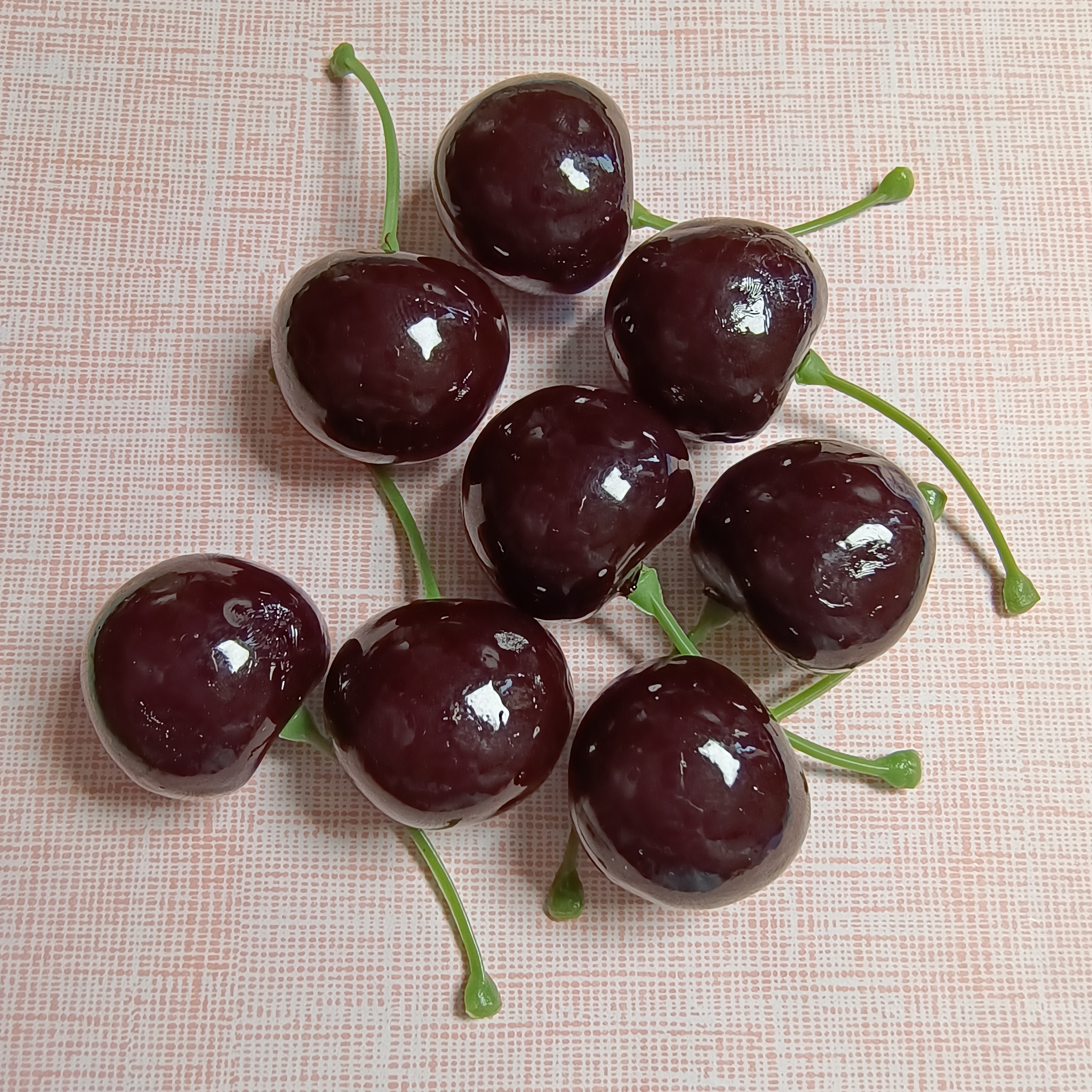 Mousse rouge foncé