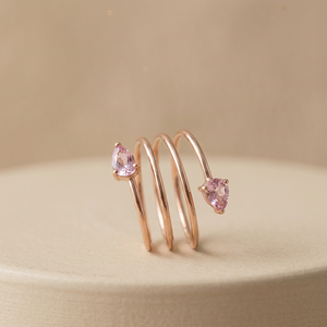 Bijoux fins, bague en or jaune 14 carats avec saphir rose de laboratoire, double serti en griffes, cadeau de mariage ou de fiançailles, bague spirale bypass - Product Image 1