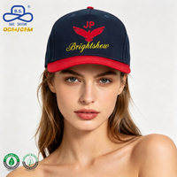 Casquette Snapback 5 Panneaux Bicolore Contrastée GRS Écologique en Gros avec Logo Brodé Personnalisé pour Tenues Quotidiennes en Extérieur