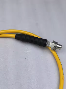 สายไฮดรอลิก Enerpac สำหรับอุปกรณ์ปั๊มไฮดรอลิกแบบมือโยก รุ่น vhc-7206 ความยาว 6 ฟุต 1.8 เมตร แรงดัน 700 บาร์ 70 เมกะปาสคาล - Product Image 5