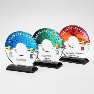 Juego de Trofeos Personalizados de Cristal y Metal |   Diseño de Alta Gama con Logotipo Grabado para Aniversario Corporativo, Premios de Excelencia en Equipo - Product Image 3