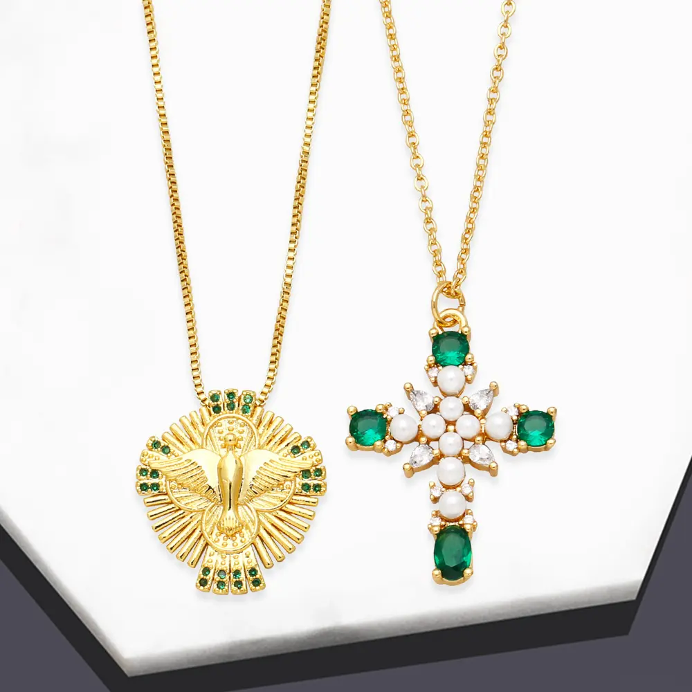 Collier Vintage en laiton CZ à gravure d'aigle, pendentif croix en cristal vert brillant, collier pour femmes, bijoux de déclaration