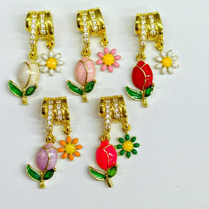 CZ9402 Dijes Colgantes de Flor de Tulipán y Lágrima de Circonita con Esmalte y Baño de Oro de 18k, Compatibles con Pulseras de Estilo Europeo - Product Image 3