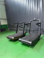 Cinta de correr comercial curva autoalimentada sin motor, accionada por gravedad, con banda de rodillos de nailon para gimnasio y cardio