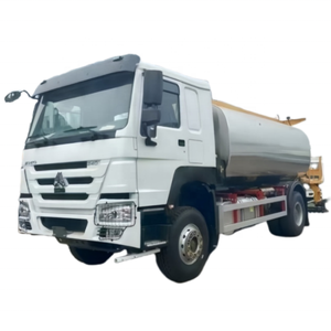 Sinotruk HOWO 4*2 6 roues 16000 litres asphalte finisseur pulvérisateur camions asphalte épandeur route pavage Machine bitume pulvérisateur - Product Image 1