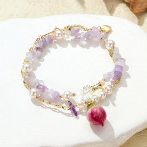 Pulseras de Moda de Lujo Hechas a Mano con Cadena de Oro de 14K, Dije de Capullo de Rosa Preservado, Extensor Ajustable y Cierre de Corazón de Oro Auténtico - Product Image 1