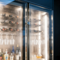 Cave à vin de luxe à double porte vitrée, température constante, compresseur, étagères en bois massif et acier, pour bar à domicile et présentation commerciale