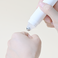 Flacon roll-on vide de luxe en PP de 18 ml avec bouchon à vis pour déodorant liquide, idéal pour les soins de la peau et l'emballage cosmétique personnel.