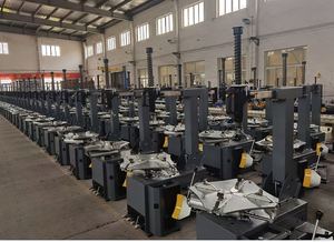 Automatischer Schwenkarm-Reifenwechsler mit Reifenmontage und Radauswuchtung Max. 38'' Raddurchmesser 0,75/1,1kW Motor - Product Image 4