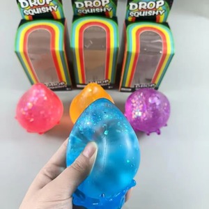 Juguete Sensorial Antiestrés con Forma Cuadrada, Bolas de Estrés de Ascenso Lento con Cubitos de Hielo y Copos de Nieve en el Interior, Calmante para Niños y Adultos - Product Image 3