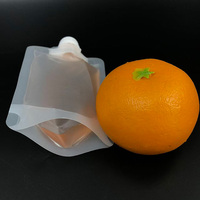 Sachet de recharge transparent de qualité alimentaire emballage plastique PE pochette debout avec bec verseur pour jus boisson bière
