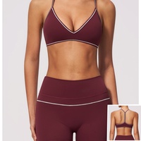 Soutien-gorge de sport à col en V et fines bretelles avec bordure contrastante, composition hautement élastique et flexible, soutien optimal pour le yoga, ajustement confortable pour le Pilates