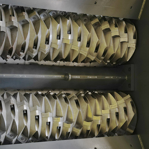 Déchiqueteuse électrique à double rouleau pour blocs de plastique avec boîte de vitesses puissante et pompe, automatisation PLC, haute productivité - Product Image 2