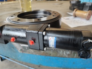XZWD set Motor elektrik, kualitas tinggi Worm tertutup Slew <span class=keywords><strong>Drive</strong></span> <span class=keywords><strong>SE7</strong></span> dengan Motor listrik - Product Image 2
