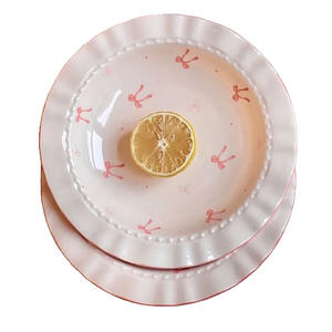 Assiette à dessert peu profonde en forme de nœud, motif cœur de fille mignon, résistante aux hautes températures, pour usage domestique, compatible micro-ondes, style INS - Product Image 5