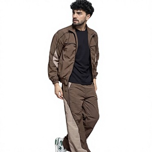 Conjunto Deportivo para Hombre en Color Marrón con Bloques de Color, Manga Larga, Cuello Alto, Pantalones Casuales con Bolsillos Laterales y Cintura Elástica para Invierno - Product Image 4