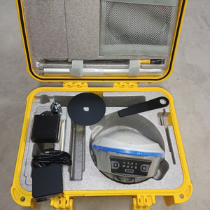 เครื่องรับสัญญาณ GNSS แบบ RTK สำหรับงานสำรวจตำแหน่งสูง ใต้ดิน ทนทานต่อสภาพอากาศ IP68 รองรับเครือข่าย 4G 1408 ช่องสัญญาณ  รองรับโหมด Rover/Base น้ำหนัก 0.45 กก. หน่วยความจำ 8GB - Product Image 2